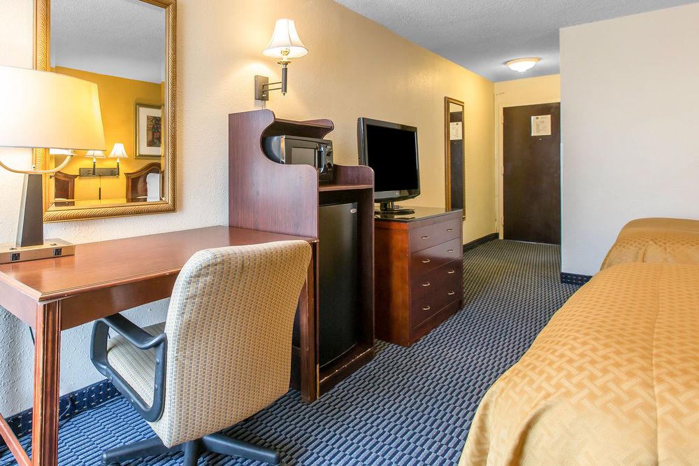 Days Inn By Wyndham Havelock Extérieur photo